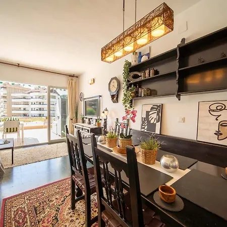 Sun-drenched, Sea-view With Giant Patio! Apartment