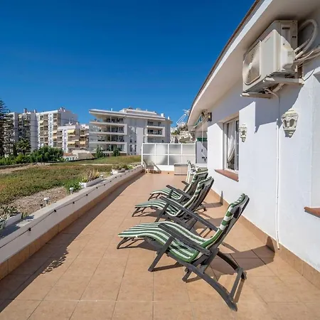 Apartment Sun-drenched, Sea-view With Giant Patio!